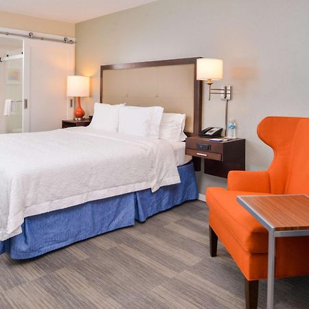 Hampton Inn Seattle Airport SeaTac Exterior photo