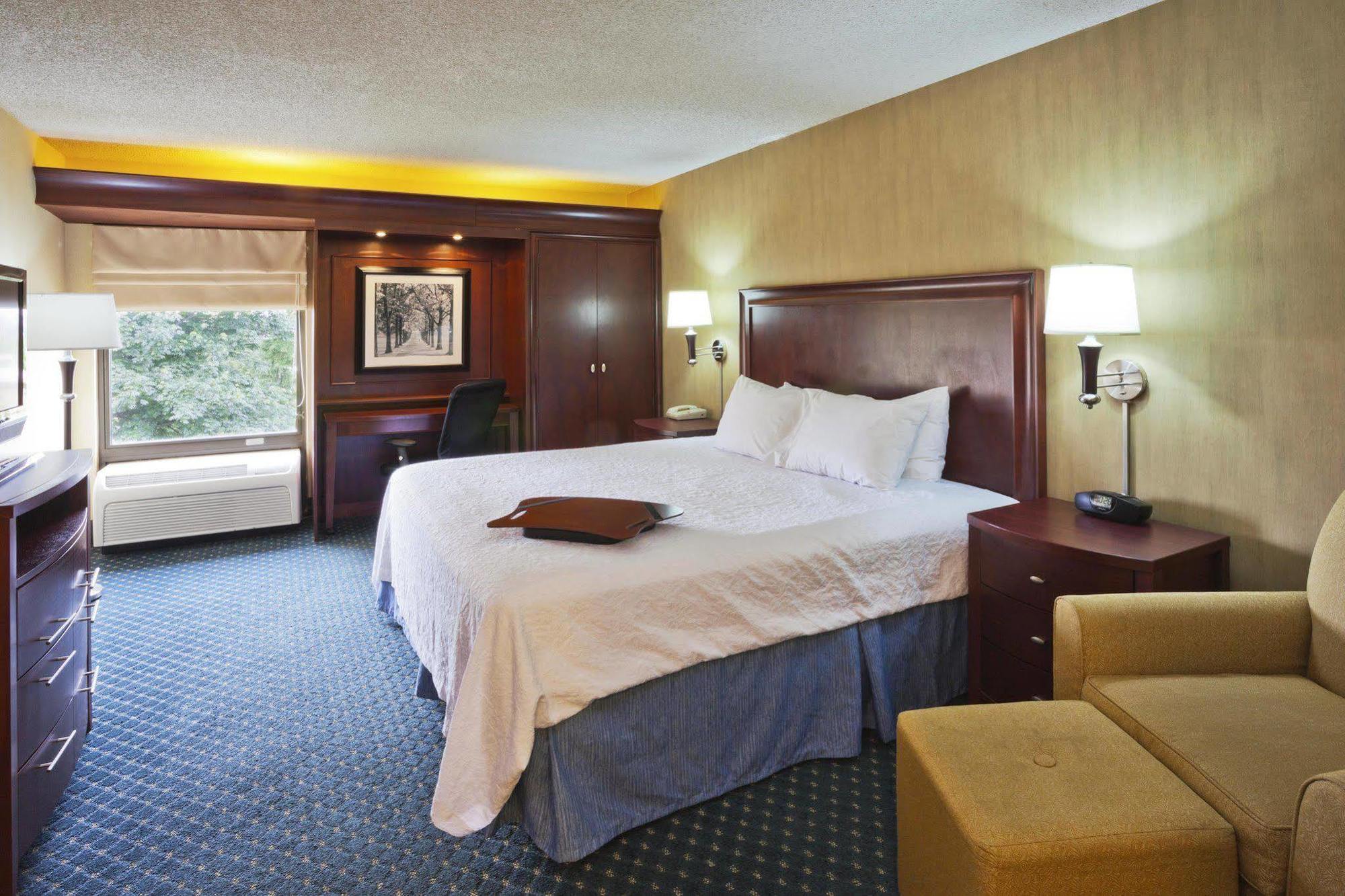 Hampton Inn Seattle Airport SeaTac Room photo